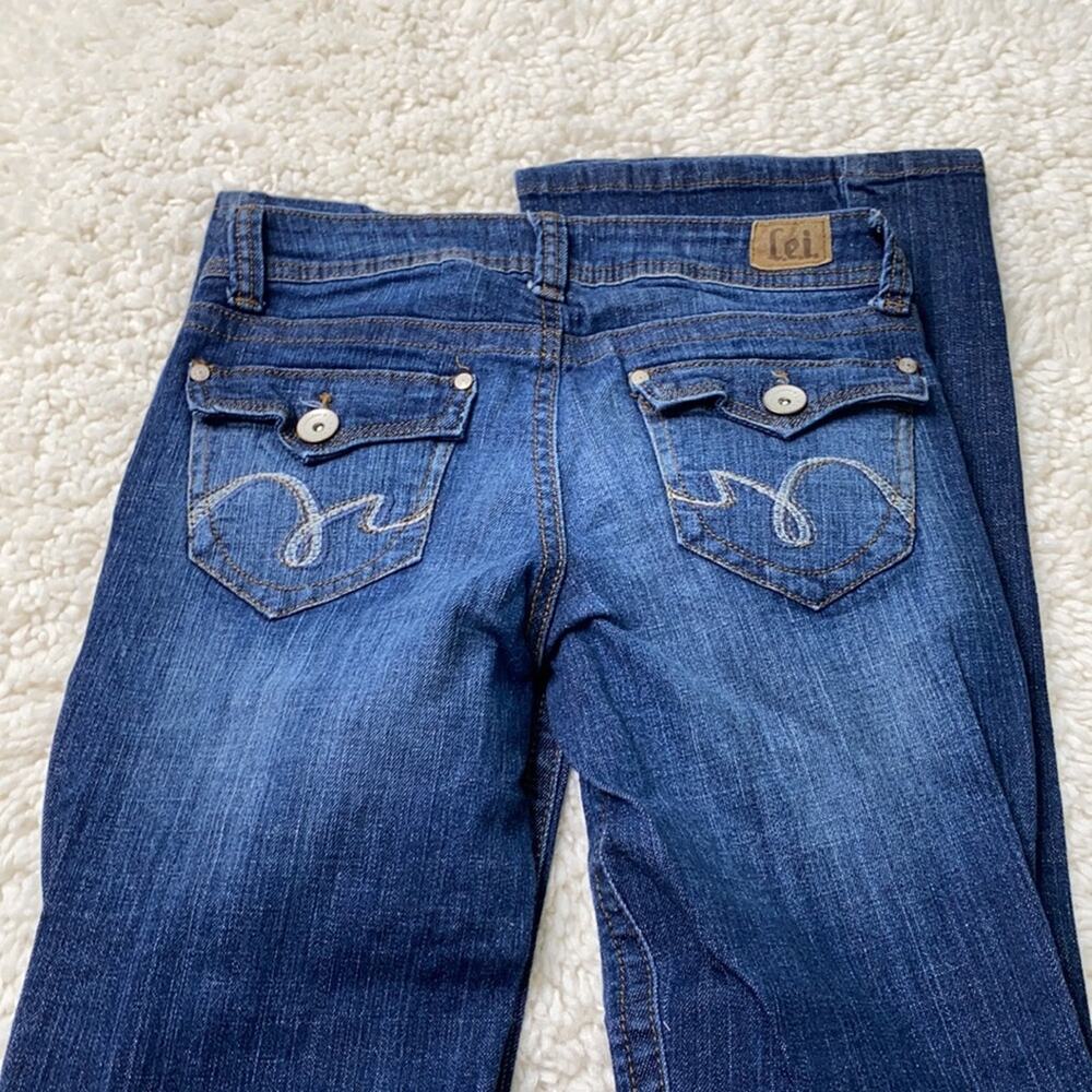 L.E.I. Low Rise Dark Wash Denim Flare Jeans MM4 - Picture 6 of 10
